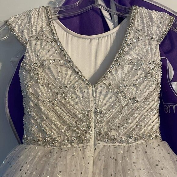 Sherri Hill white pageant dress little girl size 8, runs bigger - Picture 5 of 11